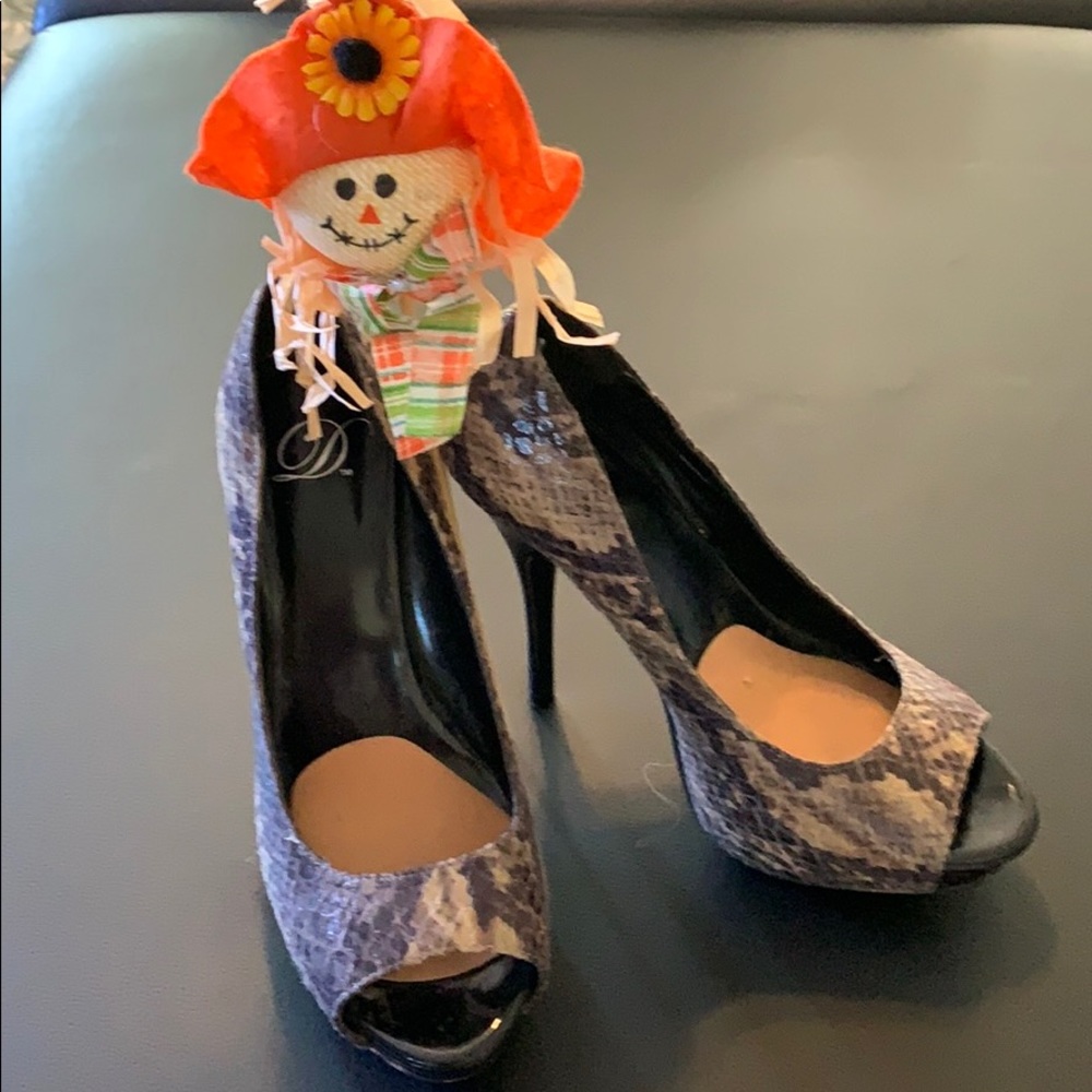 Snake print leopard high heal shoes